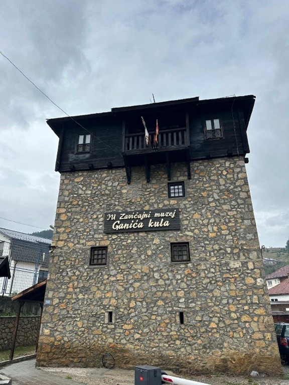 Zavičajni muzej Ganića kula sa centralne strane